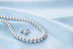 Read more about the article How Much Does a Pearl Necklace Cost?