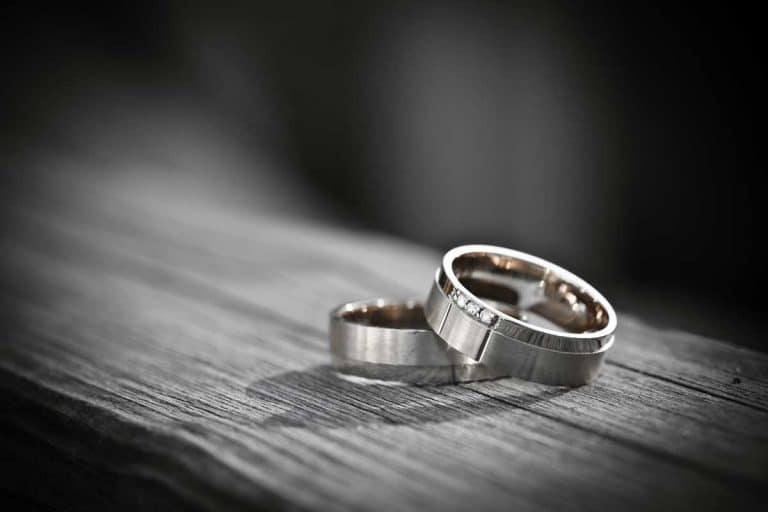 How Much Does A Promise Ring Usually Cost?