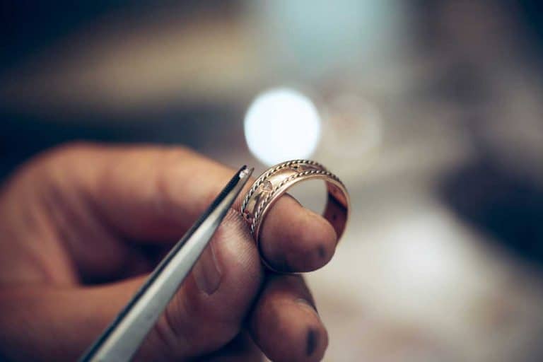 Do Diamond Rings Have Serial Numbers?