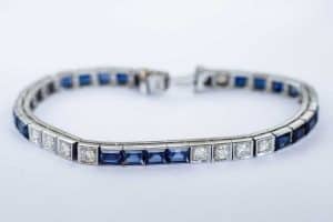 Read more about the article 15 Gorgeous Silver Bracelets with Blue Stones