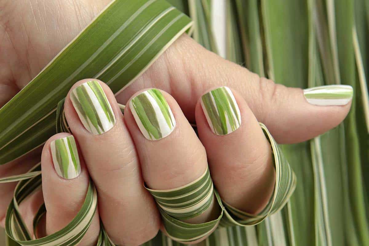 Striped manicure of nature herbal design nail art