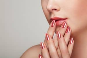 Read more about the article Should Lipstick Match Nail Polish?