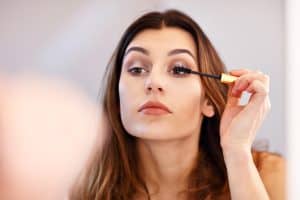Read more about the article Should You Put Mascara On Bottom Lashes?