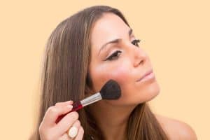 Read more about the article Should You Put Bronzer Or Blush On First?