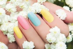 Read more about the article What Color Nails With Blue Dress [8 Awesome Suggestions]