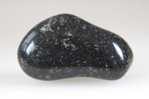 Read more about the article What Does Black Onyx Jewelry Mean?