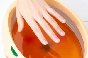 Read more about the article How To Do Paraffin Manicure At Home [Even Without A Machine]