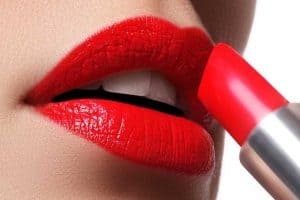 Read more about the article How To Apply Red Lipstick [Even Without Lip Liner!]