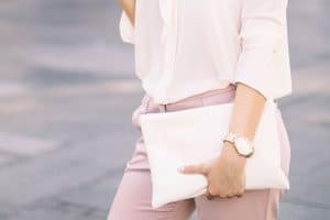 Read more about the article How To Clean A White Leather Purse [6 Effective Methods]