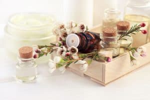 Read more about the article 8 Great Moisturizer Alternatives [And Some That You Shouldn’t Use]