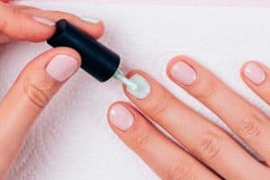 Read more about the article Can You Use Regular Nail Polish On Gel Nails?