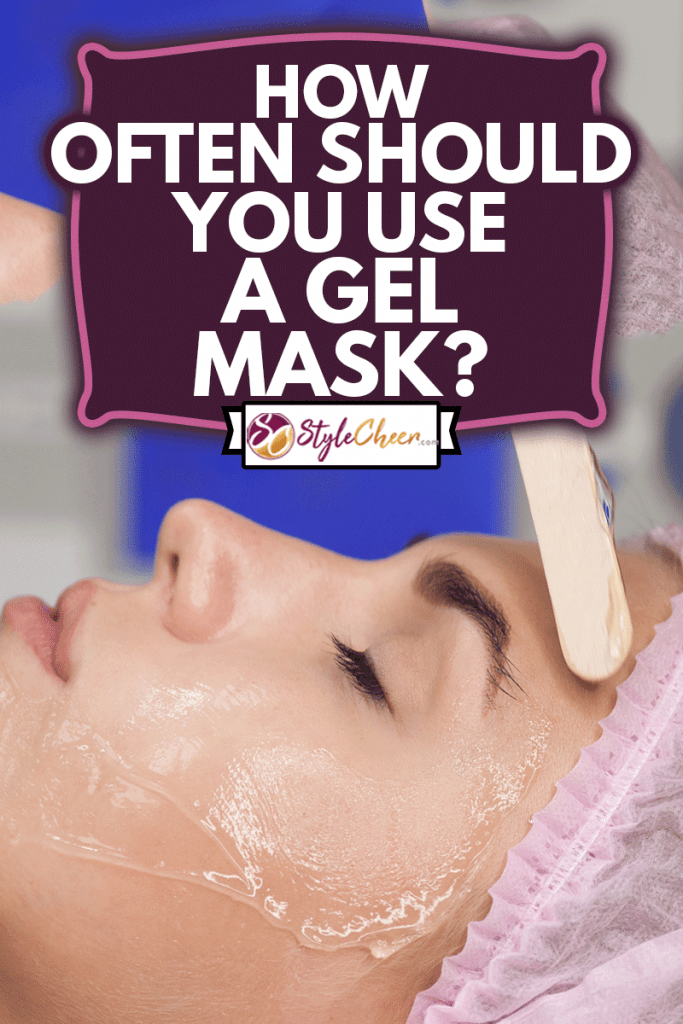 Doctor applies Hydro gel Mask on the woman face, How Often Should You Use A Gel Mask?