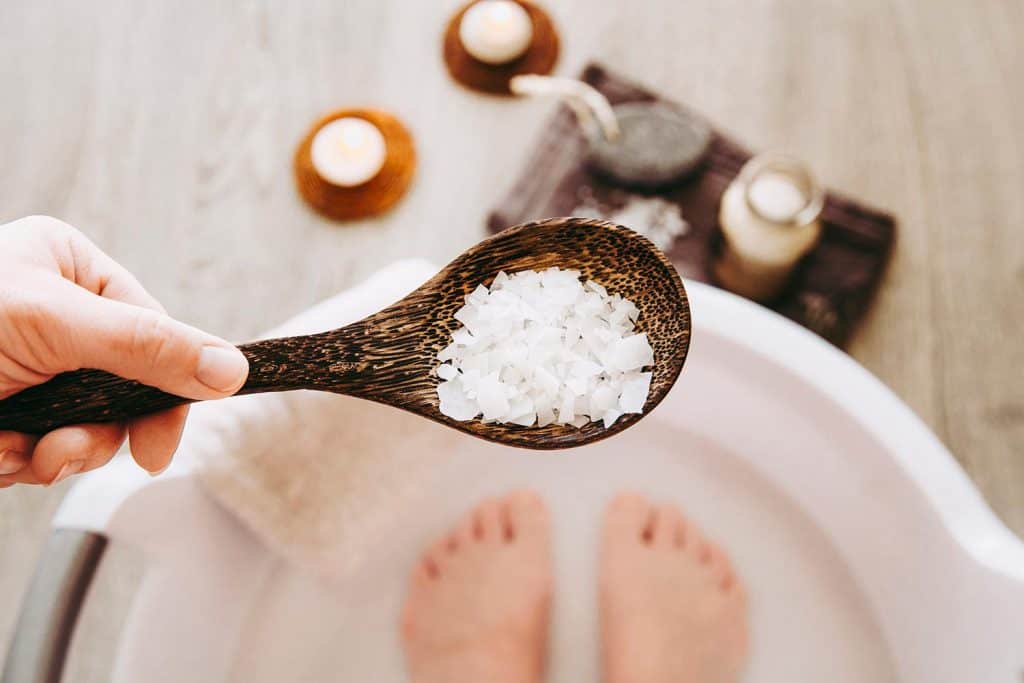 Adding magnesium chloride vitamin salt in foot bath water