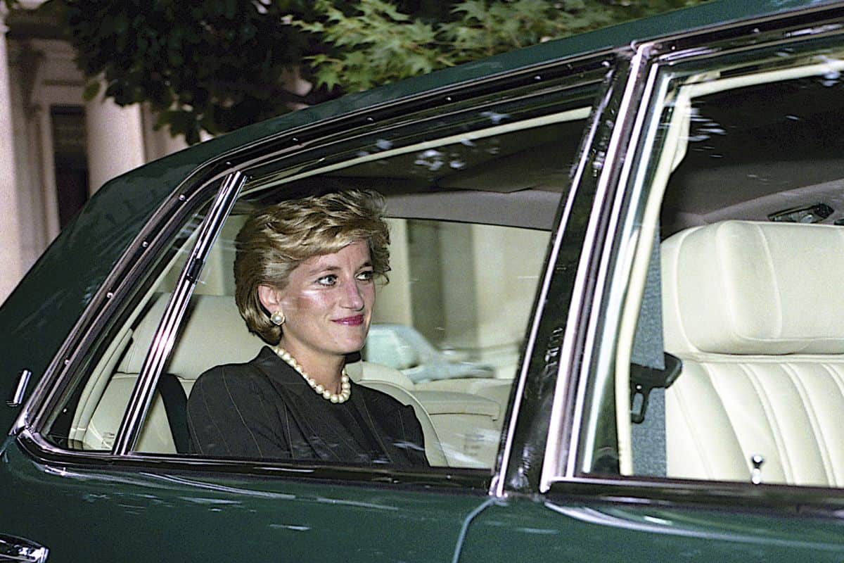 Diana, Princess of Wales leaves the Brazilian Ambassador's residence enroute to the White House. With her is John Kerr Baron of Kinlochard.
