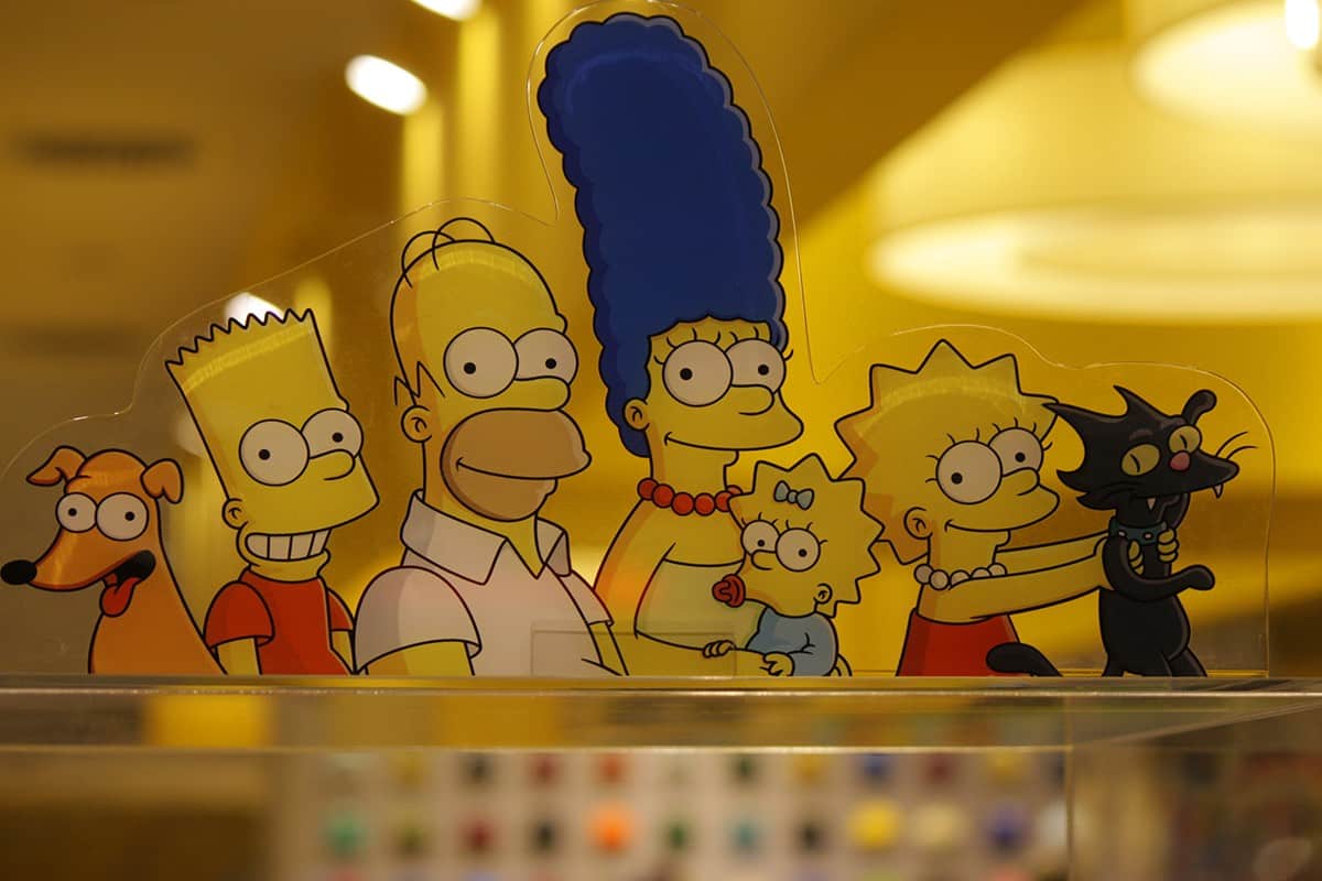 The characters of the simpson comic tv series